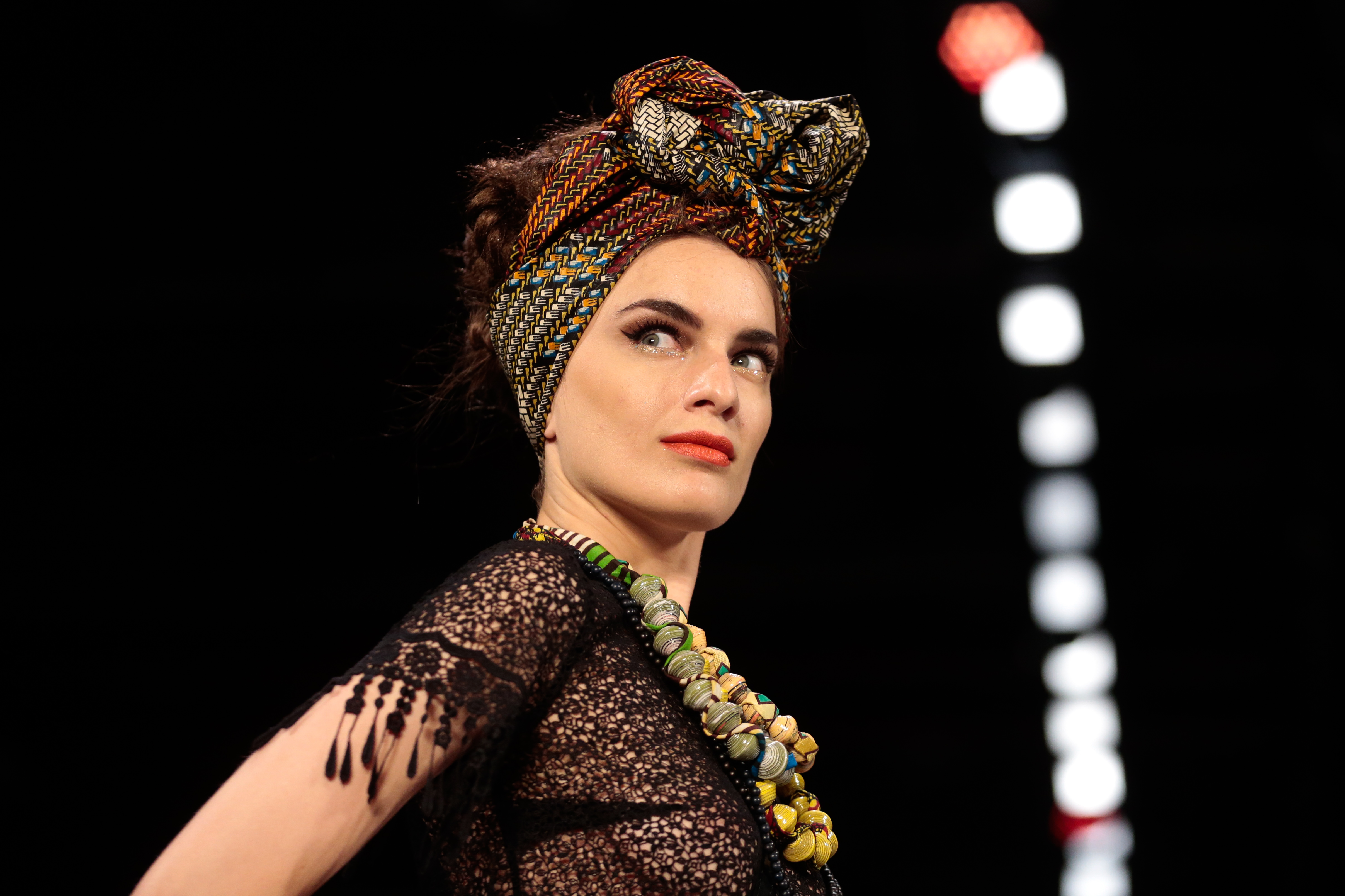 Bei Lena Hoschek standen afrikanisch inspirierte Prints im Vordergrund.