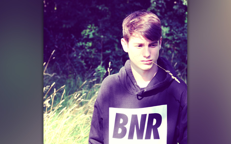 SCNTST: Wie 14, so sagen die Jungs bei Boys Noize Records, sehe SCNTST aus. Finden wir nicht. Was wichtiger ist: Sein Tech...