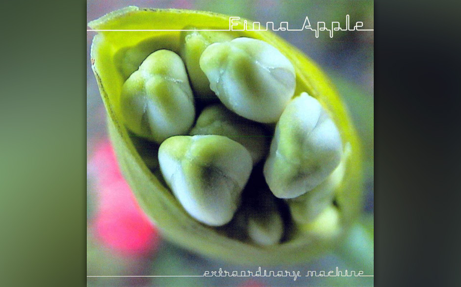 21. Fiona Apple - EXTRAORDINARY MACHINE