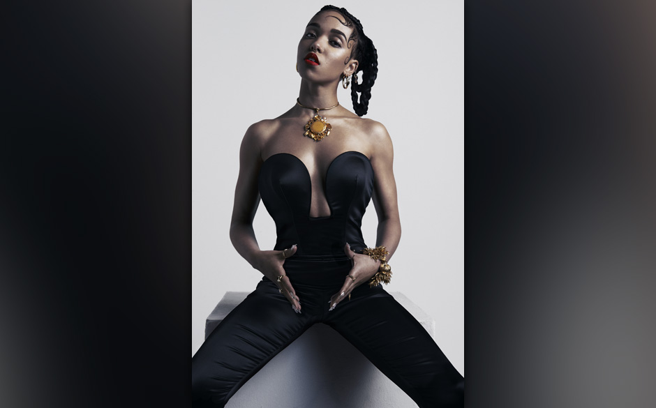 FKA twigs - Press 1 - Credit- Dominic Sheldon_klein.jpeg.jpg