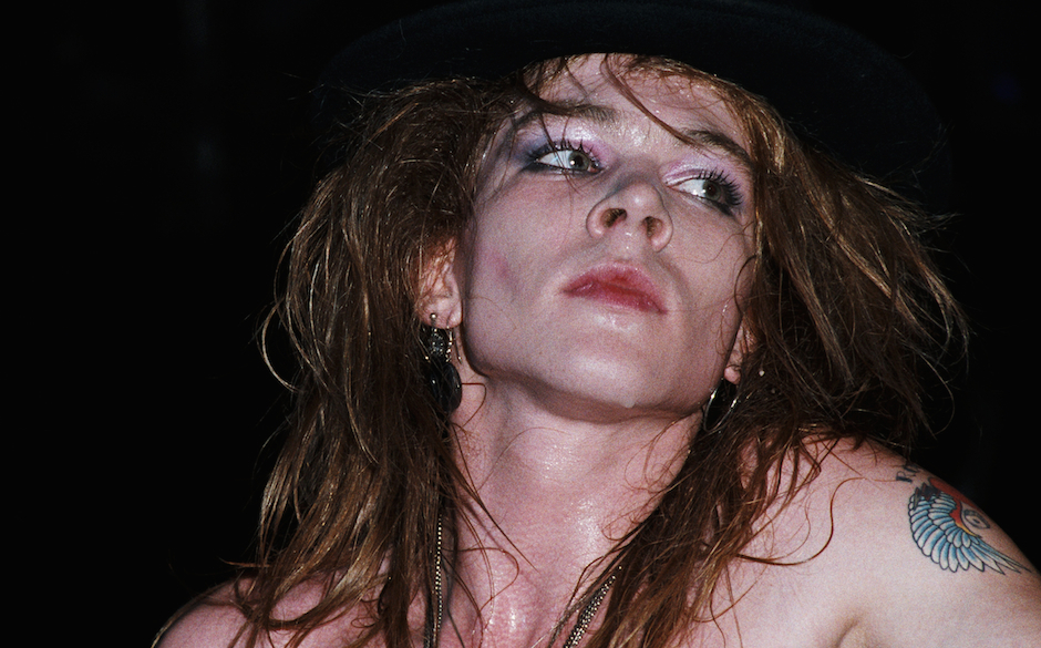 Guns n' Roses Performing