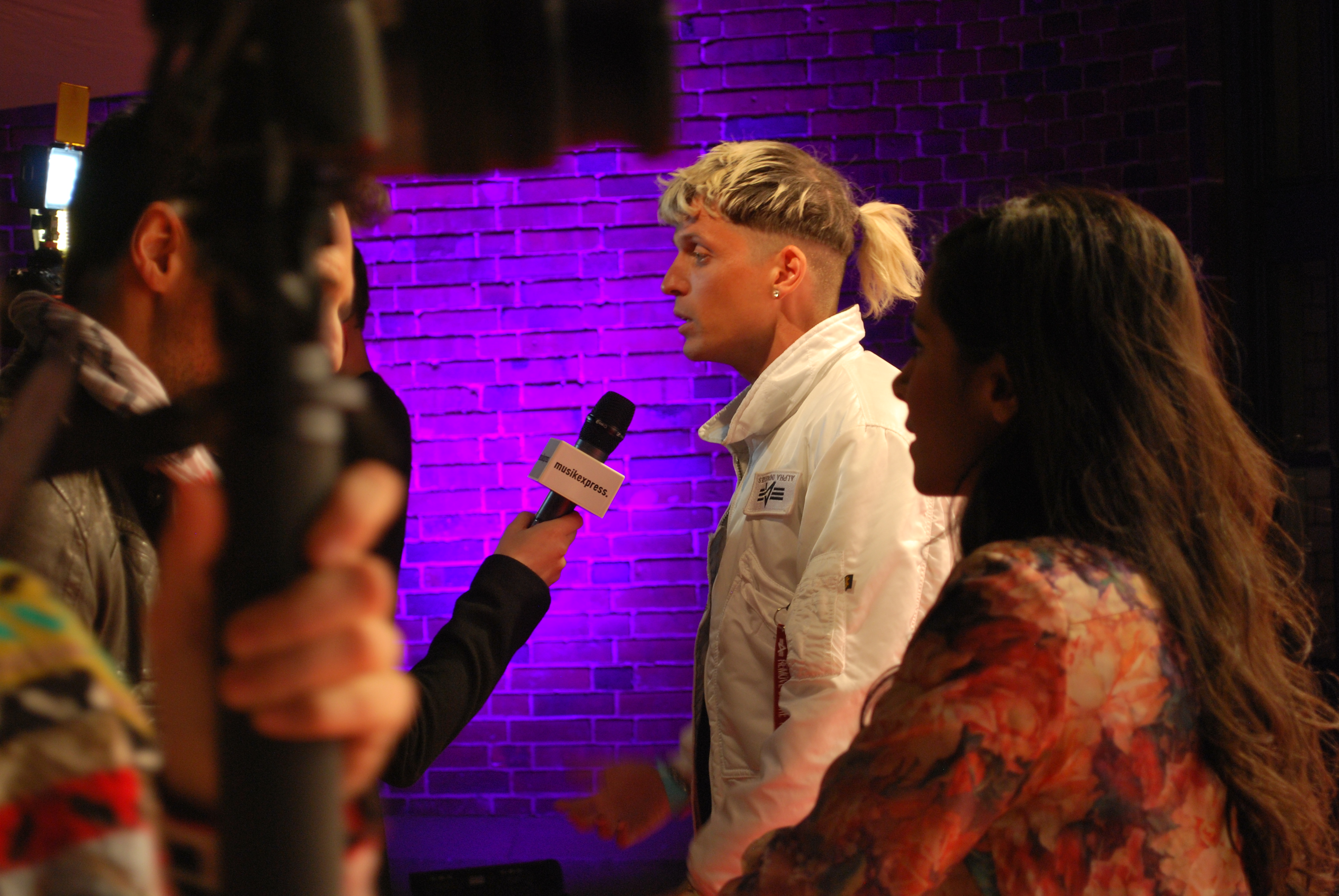 "Dandy Diary"-Blogger Carl Jakob Haupt gibt Interviews