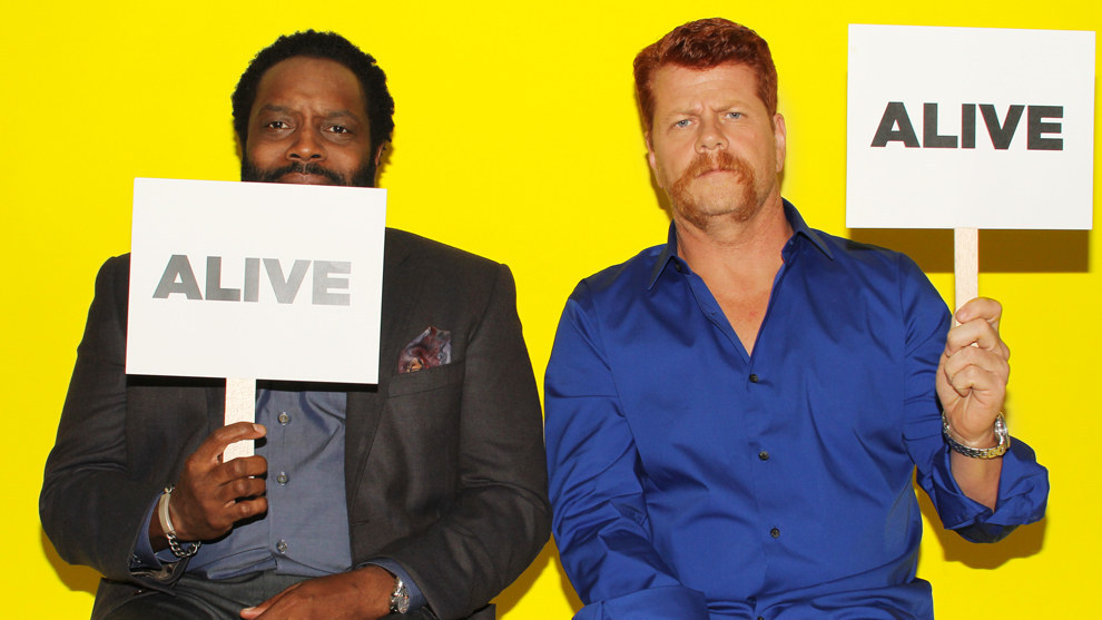 Hillary Clinton würde nicht nur eine Zombie-Apokalypse überleben, sie wird  nach Meinung der beiden Schauspieler auch di...