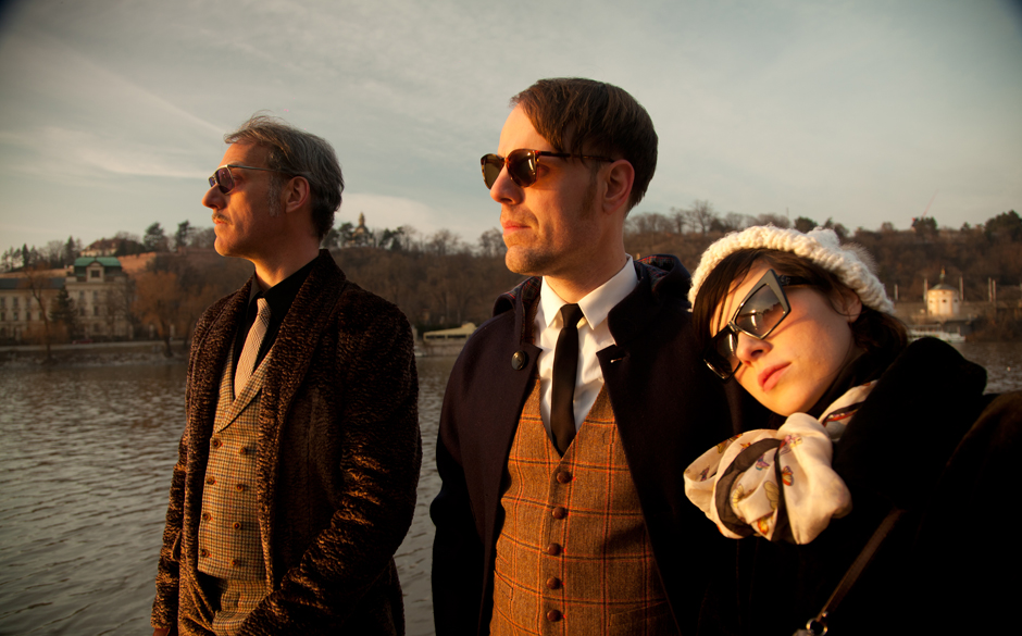 Nora Tschirner musiziert mit ihrer Band Prag. Im Januar 2015 brachten sie ihr zweites Album heraus.