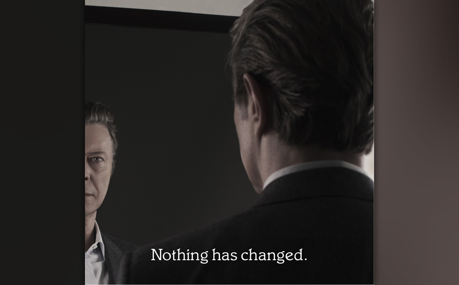 Platz 8: David Bowie

Der Bedarf nach der x-ten Bowie-Best-of hielt sich in Grenzen: NOTHING HAS CHANGED erreichte in den ...