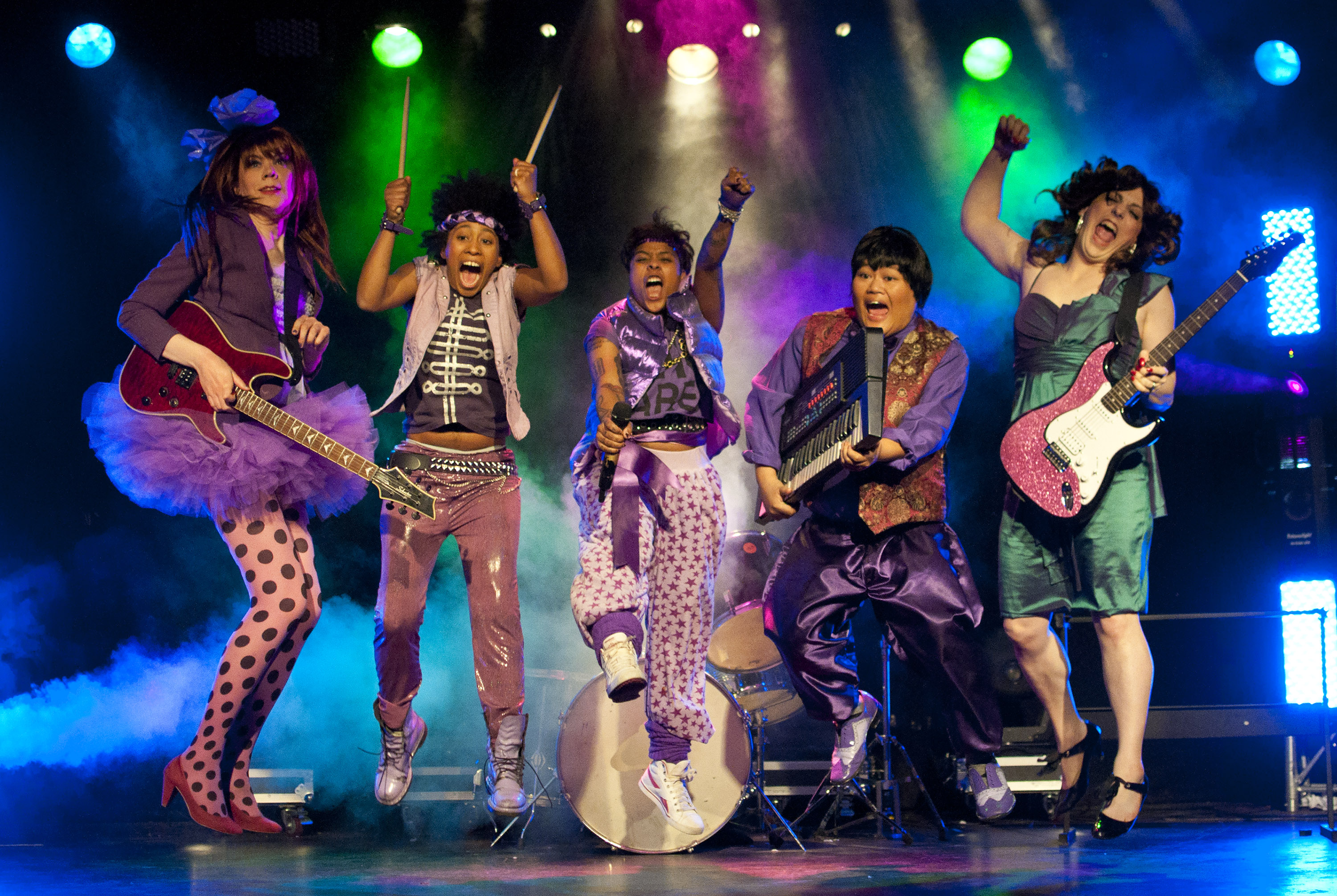 Wer Trash mag wird den schwedischen Film "Dyke Hard" lieben.