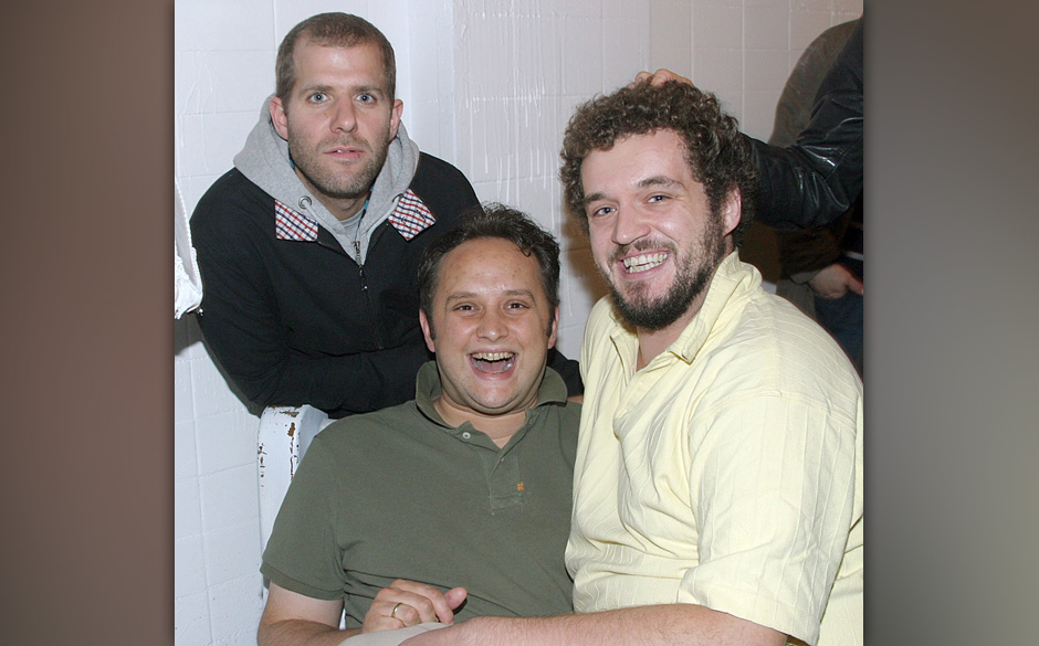 Bartosch Jeznach alias Buddy Inflagranti (rechts)

Neben Philipp und Malte Gründungsmitglied. Verließ die Band im Jahr 2...