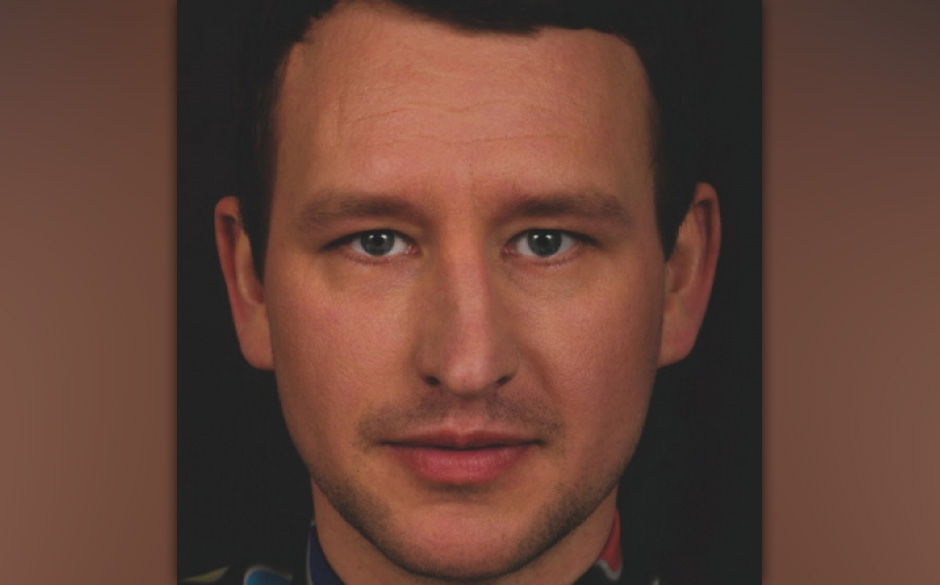 Henning Besser
ist La Perla (Regisseur)

Anfangs (ab 2000) als Tour-DJ verpflichtet, heute verantwortlich für die Livesho...