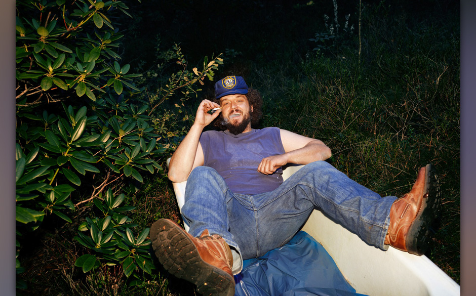 Wieder da, chillend: Bartosch Jeznach als Buddy Buxbaum