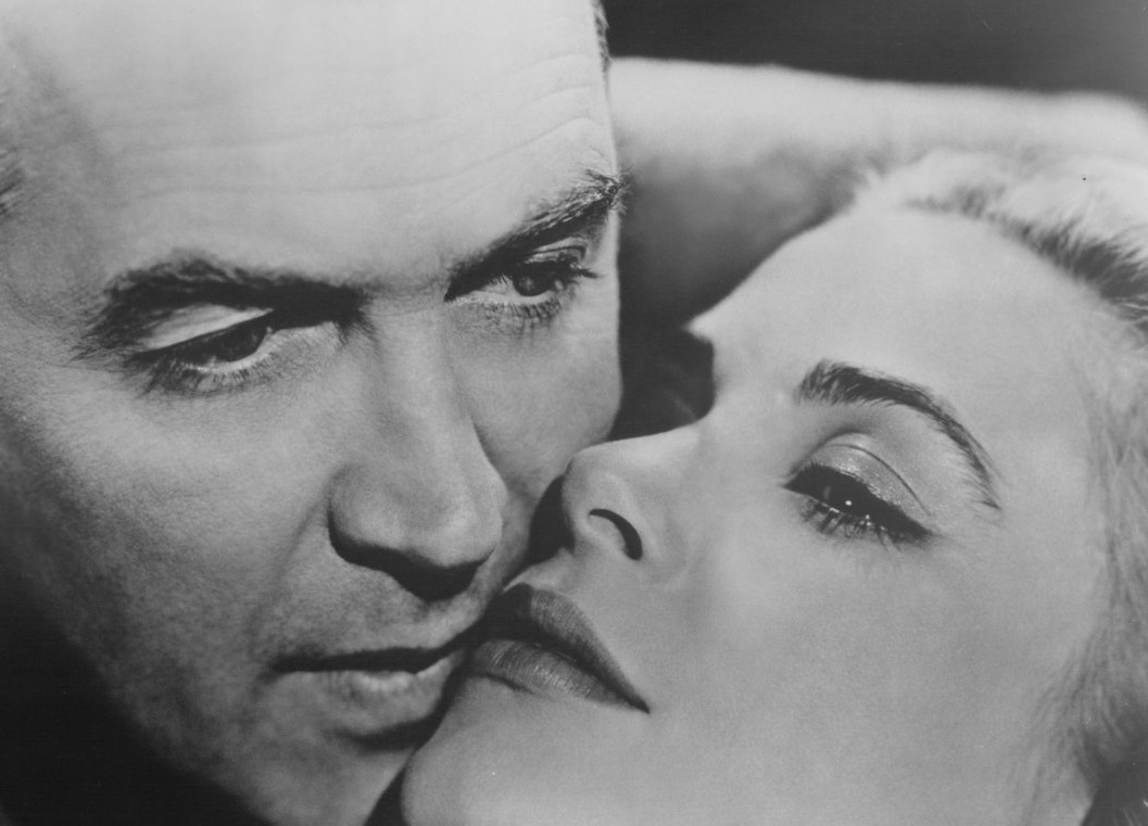 42. das Fenster zum Hof.JPG