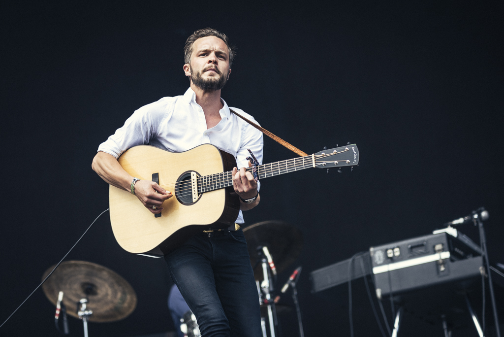 tallet_man_on_earth (4).jpg