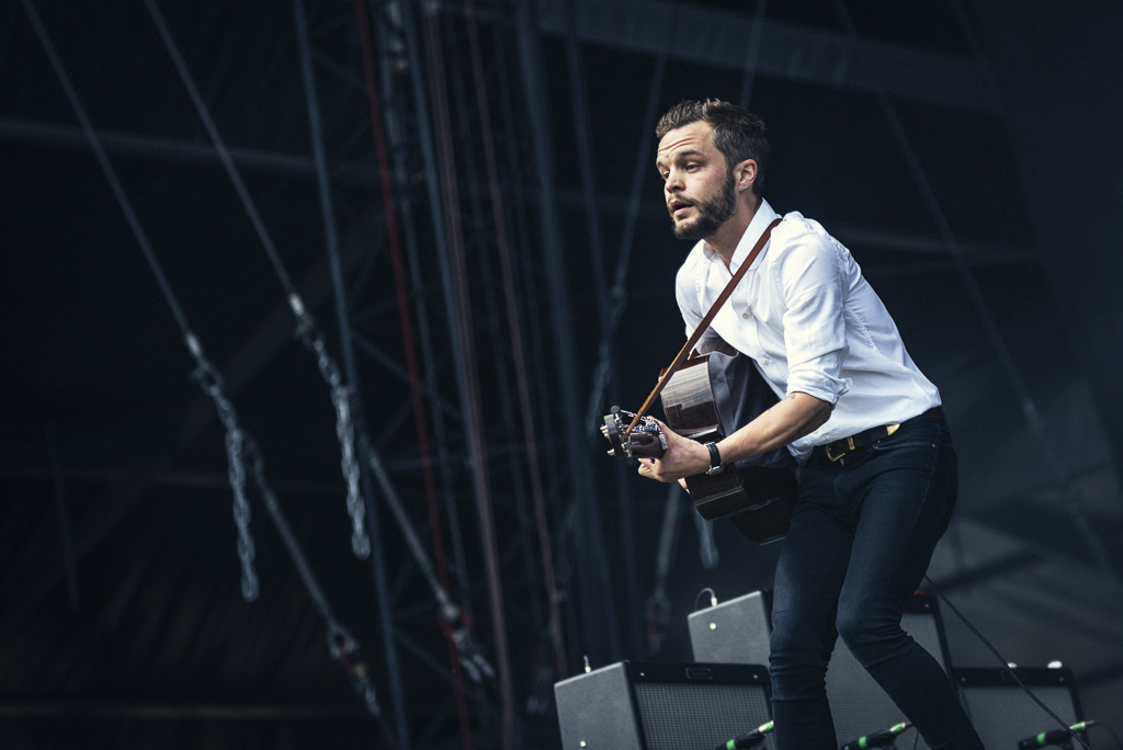 tallet_man_on_earth (5).jpg