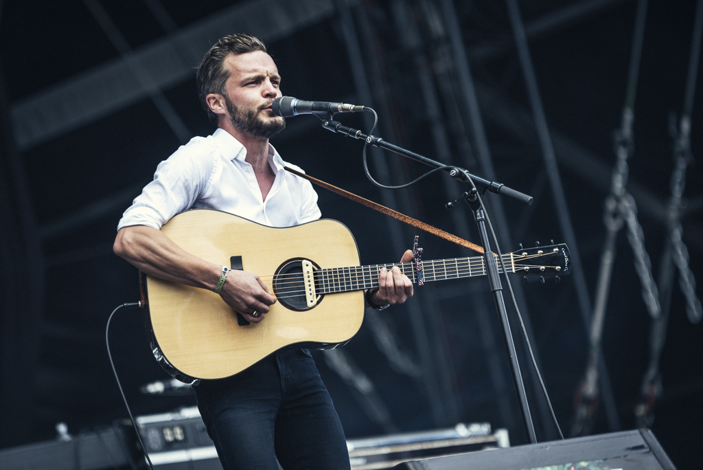 tallet_man_on_earth (9).jpg