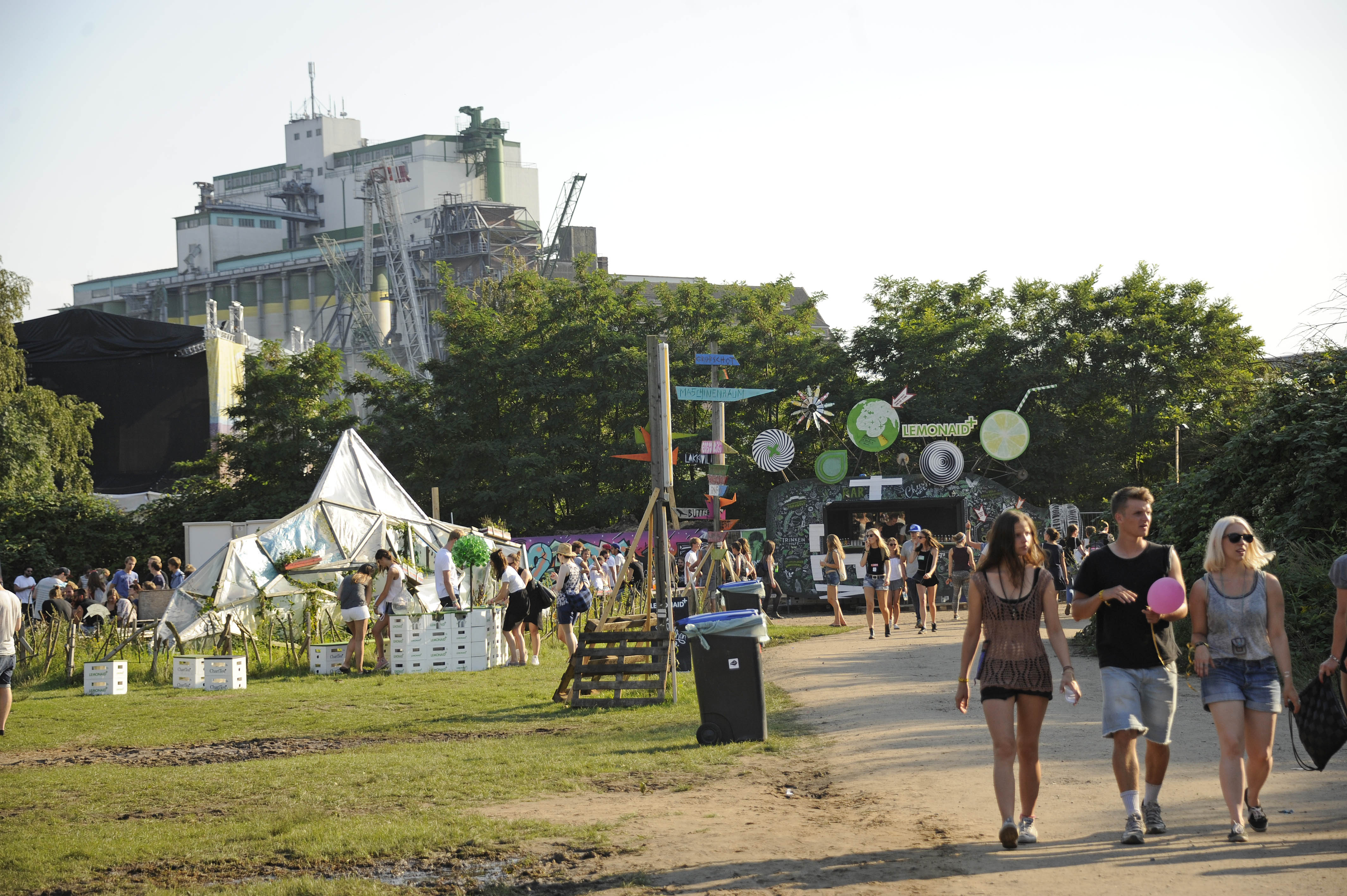 Publikum beim Dockville Festival 2015