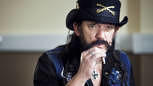 Er rauchte und trank und brüstete sich damit, über 1000 Frauen gehabt zu haben: Lemmy Kilmister