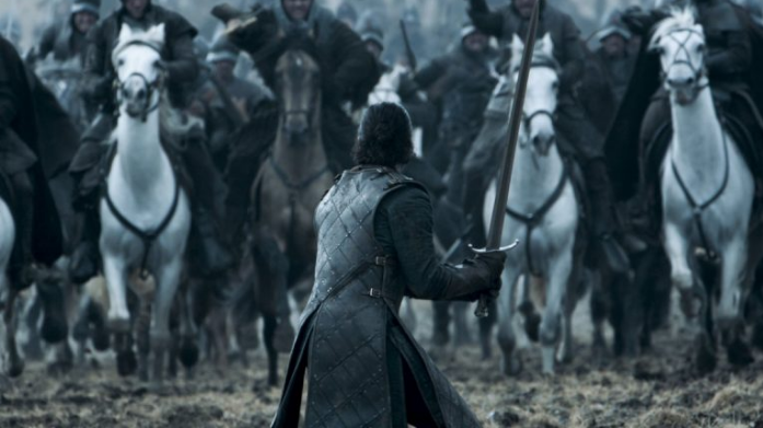 Jon Snow stellt sich Ramsay Boltons Armee. 