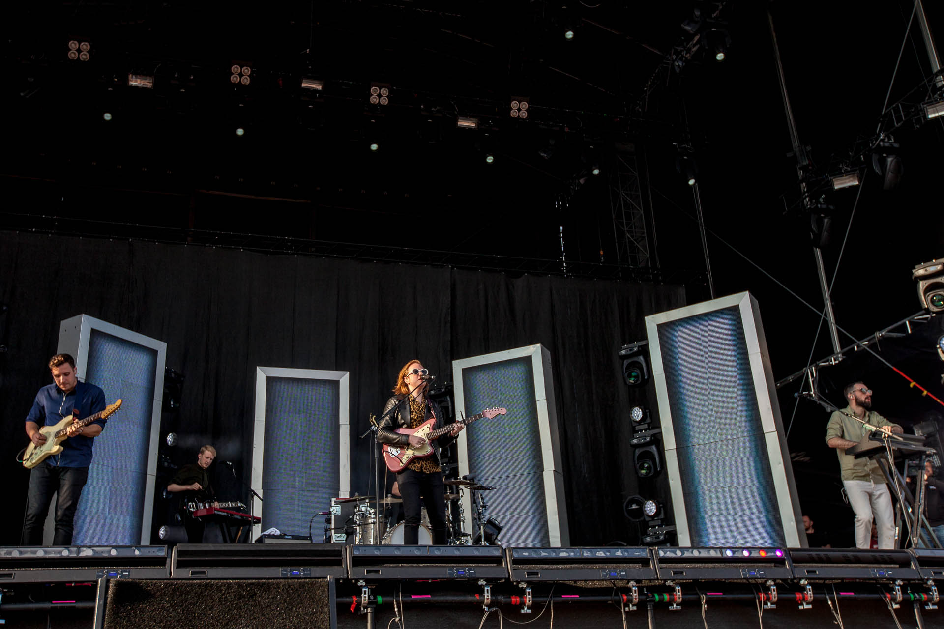 two-door-cinema-club-hurricane-festival-2016