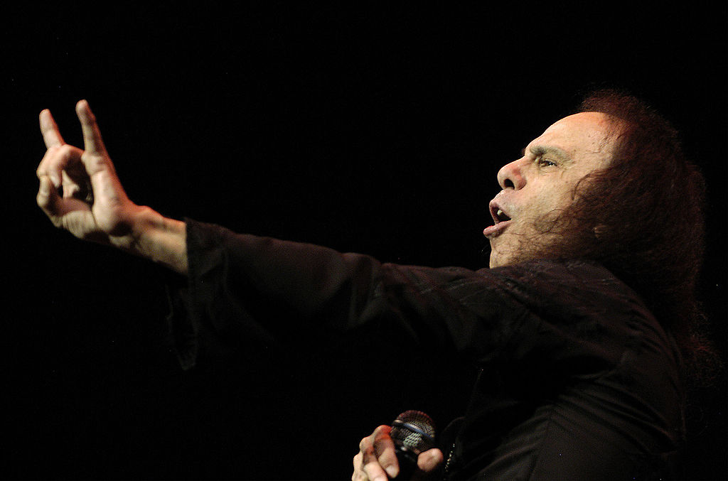 Ronnie James Dio, hier bei einem Heaven-and-Hell-Konzert im Jahr 2007