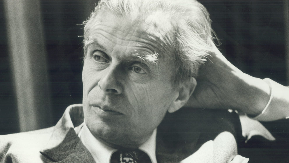 Aldous Huxley hat mit „Schöne neue Welt“ 1932 einen der berühmtesten dystopischen Sci-Fi-Romane veröffentlicht.