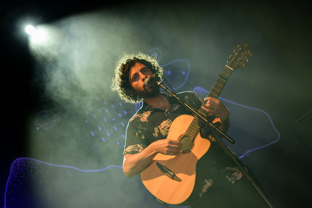 LISBON, PORTUGAL - JULY 09: Jose Gonzalez performs on the Heineken stage during NOS Alive '16 Day 3 at Passeio Martimo De Alge on July 9, 2016 in Lisbon, Portugal. (Photo by Roberto Ricciuti/Redferns)