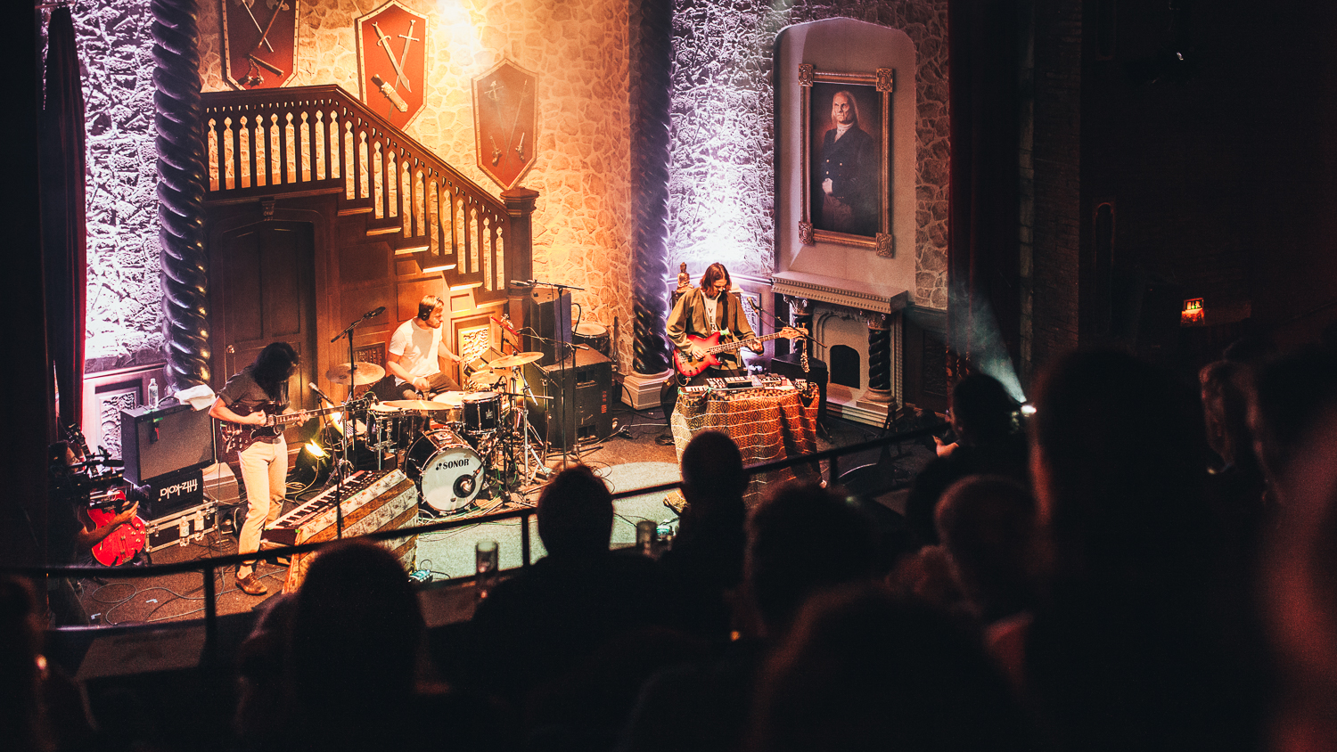 woman_imperial_theater_max_hartmann