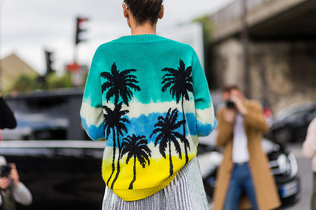 paris-fashion-week-street-style-oct-2016-ss-2017-021