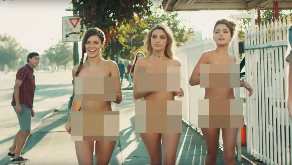 Frauen video nakte Nackte Mütter