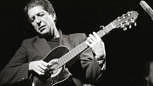 leonard-cohen-tot-tod-gettyimages-88426082