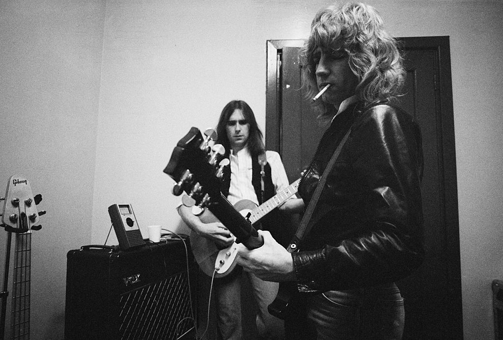 Parfitt (rechts) vor einem Auftritt mit seiner Band Status Quo im Jahr 1977.