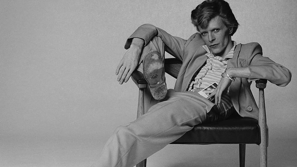 English singer, musician and actor David Bowie, 1974. (Photo by Terry O'Neill/Hulton Archive/Getty Images)