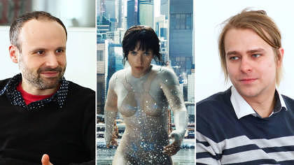 Sassan Niasseri (l.) und Daniel Krüger besprechen „Ghost in the Shell“.