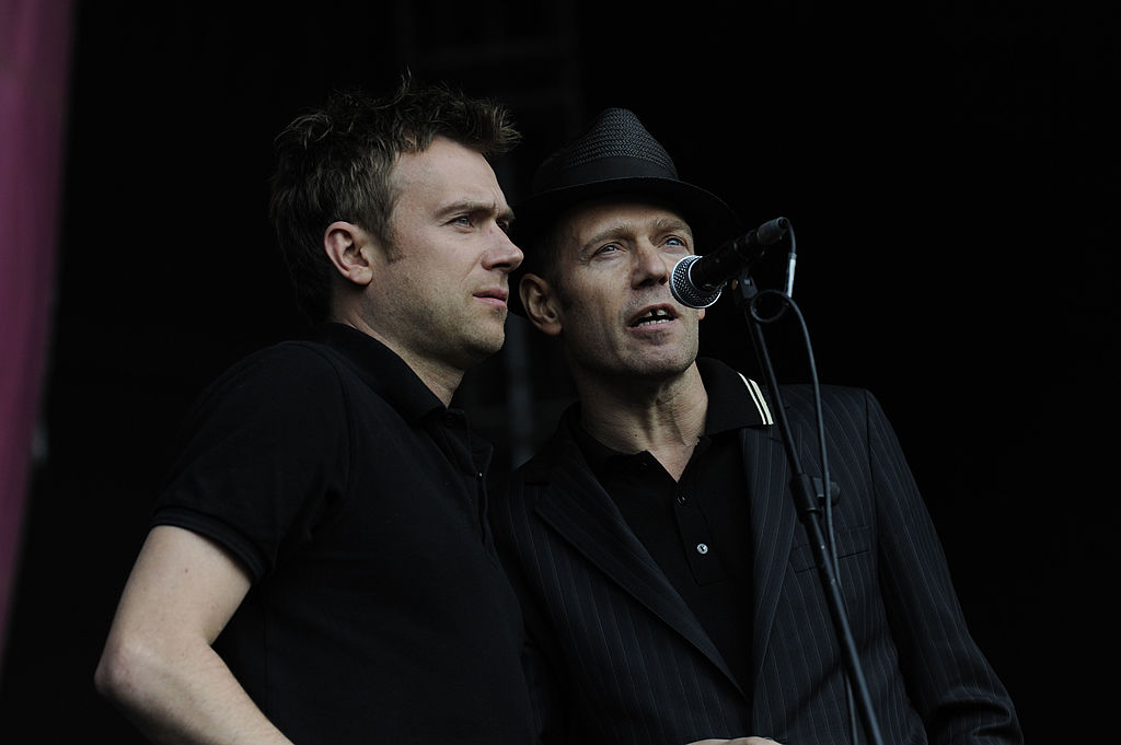 Damon Albarn und Paul Simonon mit The Good,. The Bad & The Queen live beim „Love Music, Hate Racism“-Festival 2011 in London