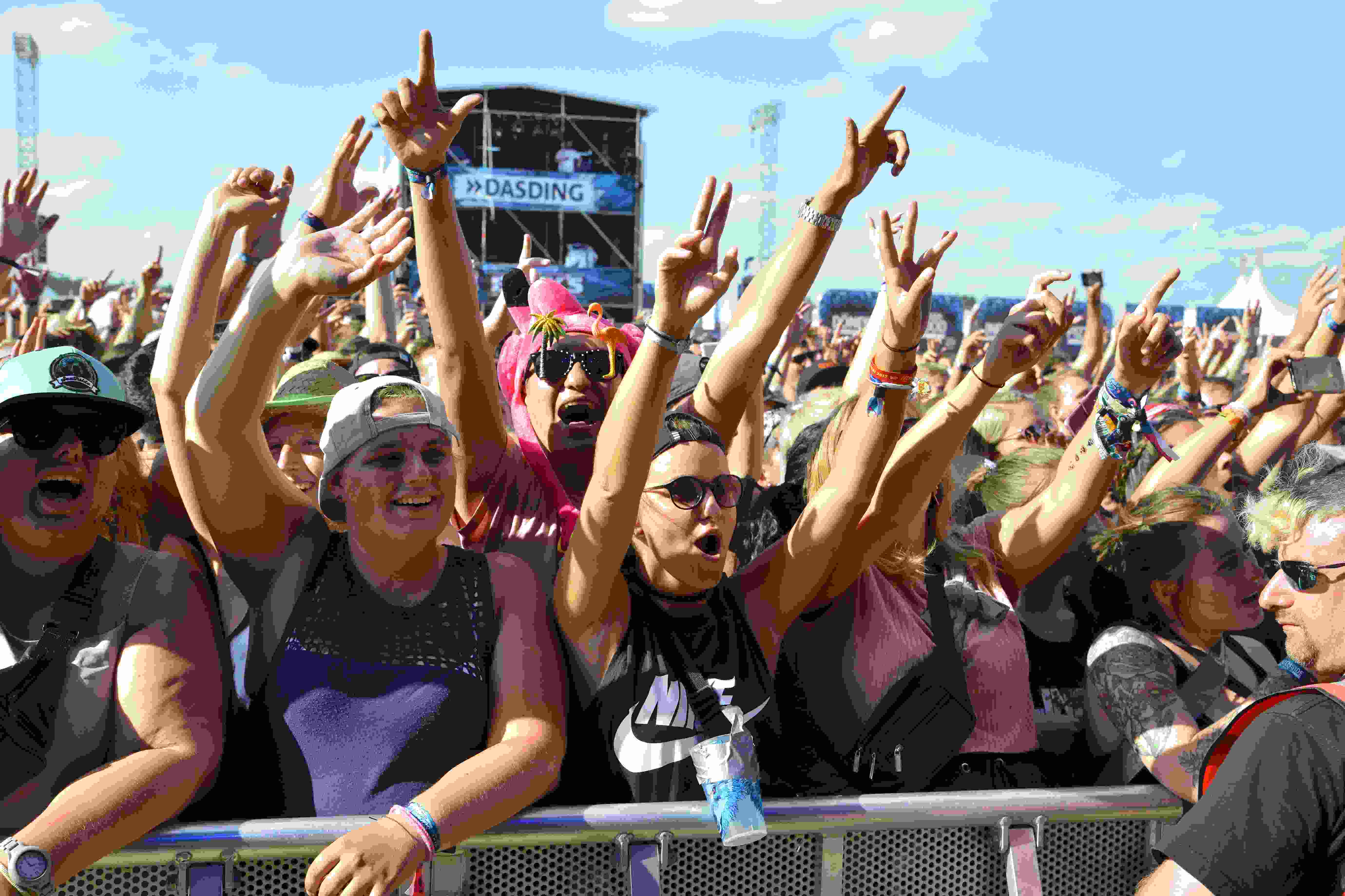 170624-08-haftbefehl-rolling-stone-me-001