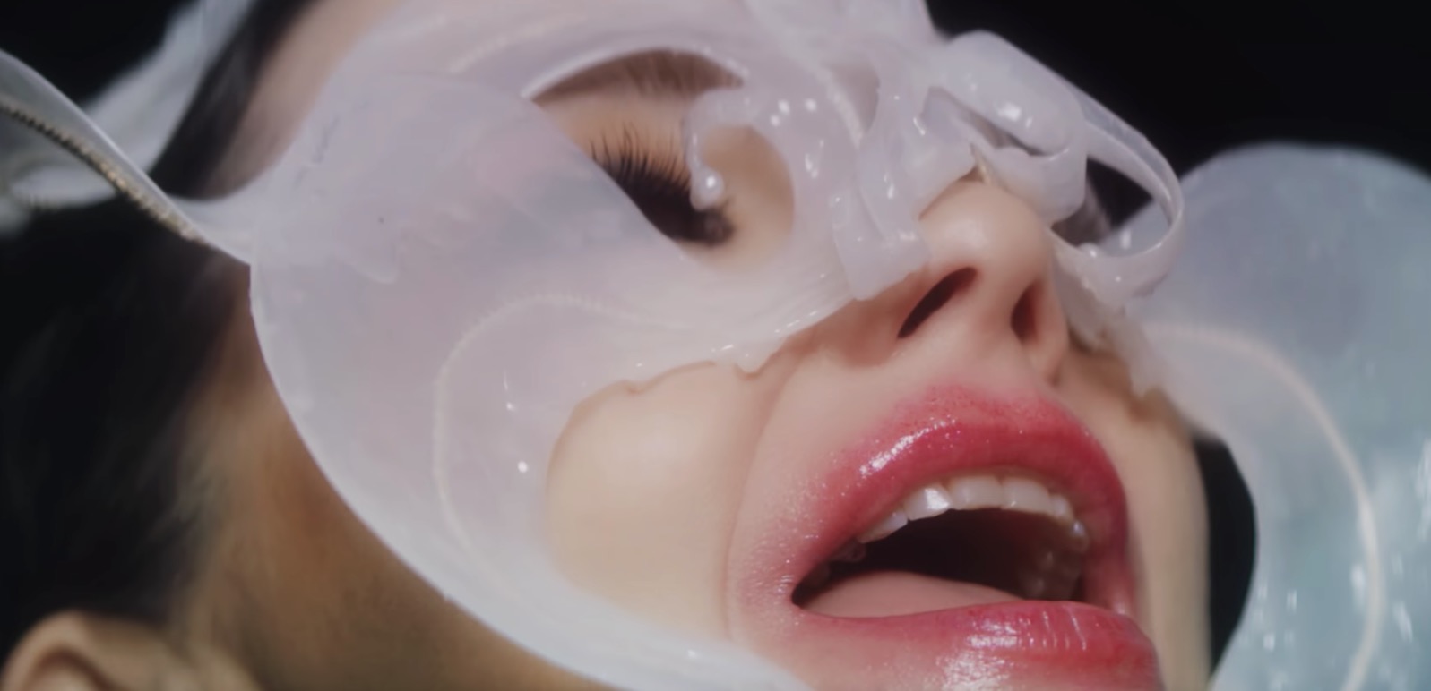 Björk in ihrem neuen Video zu „Arisen My Senses“