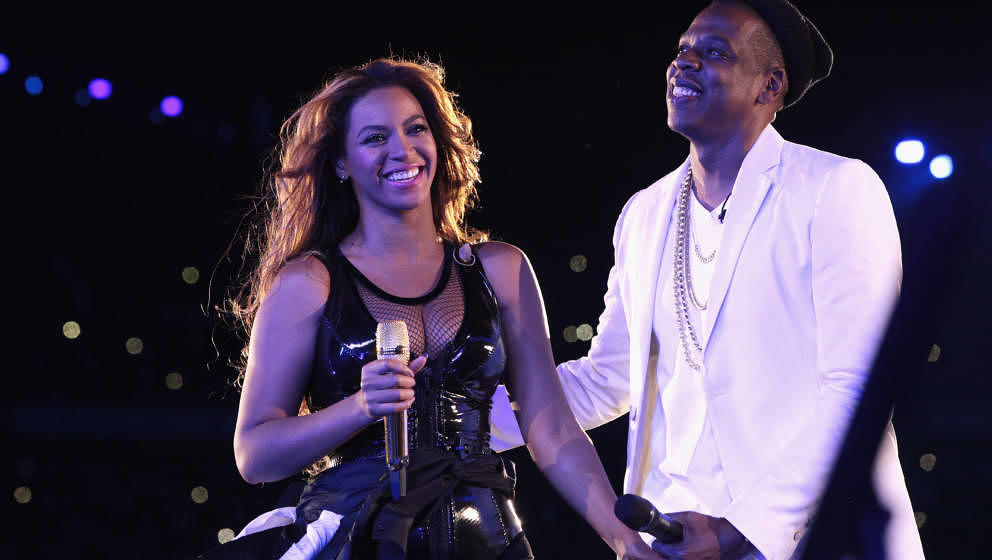 PARIS, FRANCE - SEPTEMBER 12:  Beyonce and Jay-Z perform during the 'On The Run Tour: Beyonce And Jay-Z' at the Stade de Fran