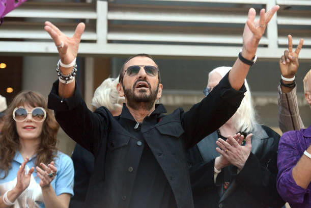 Prince William hat Ringo Starr zum Ritter geschlagen