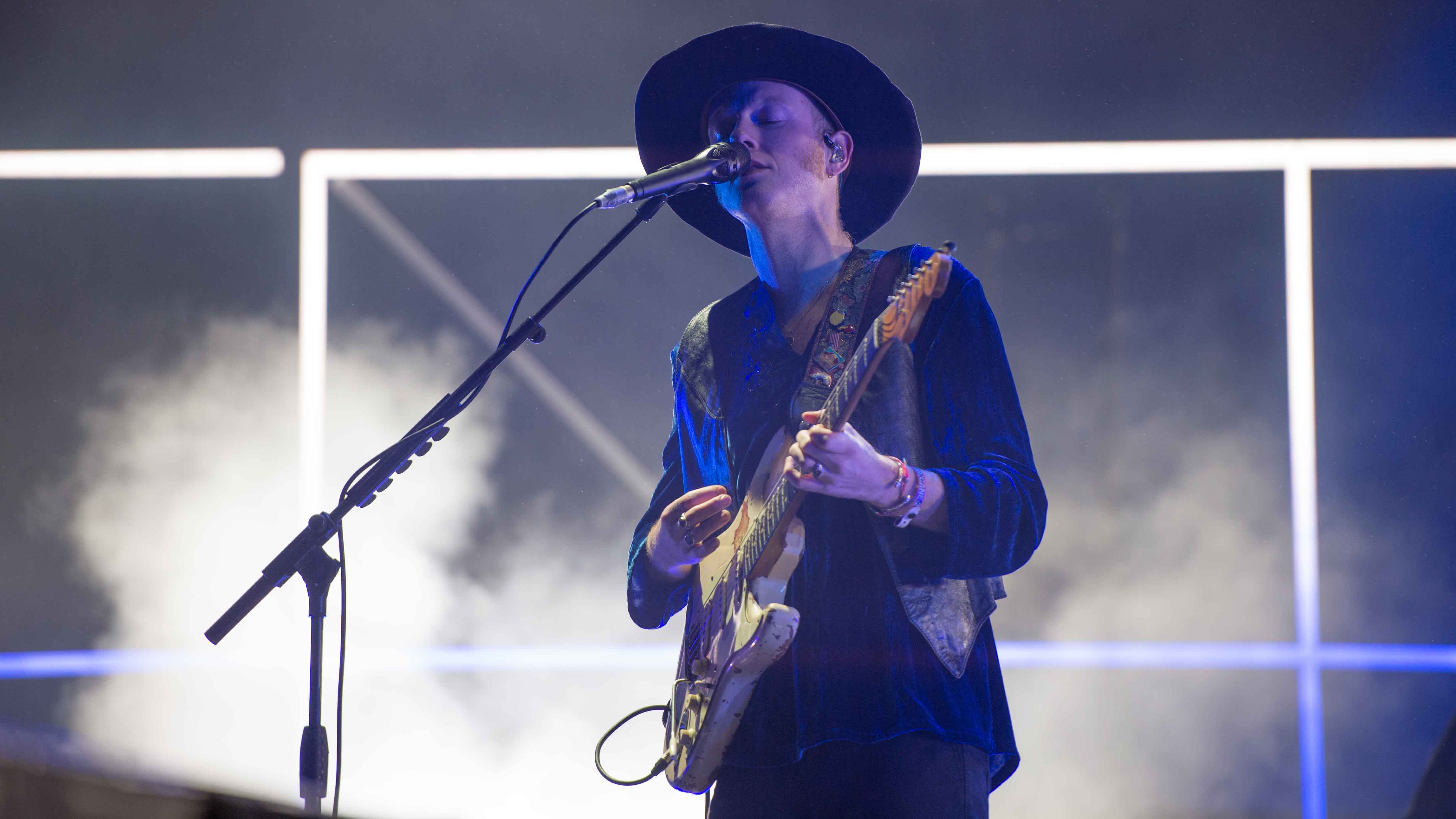 HURRICANE-2018-Freitag_Two Doors Cinema Club_GR_0001