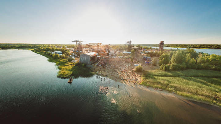 Traumwetter in der „Stadt aus Eisen“ Ferropolis 