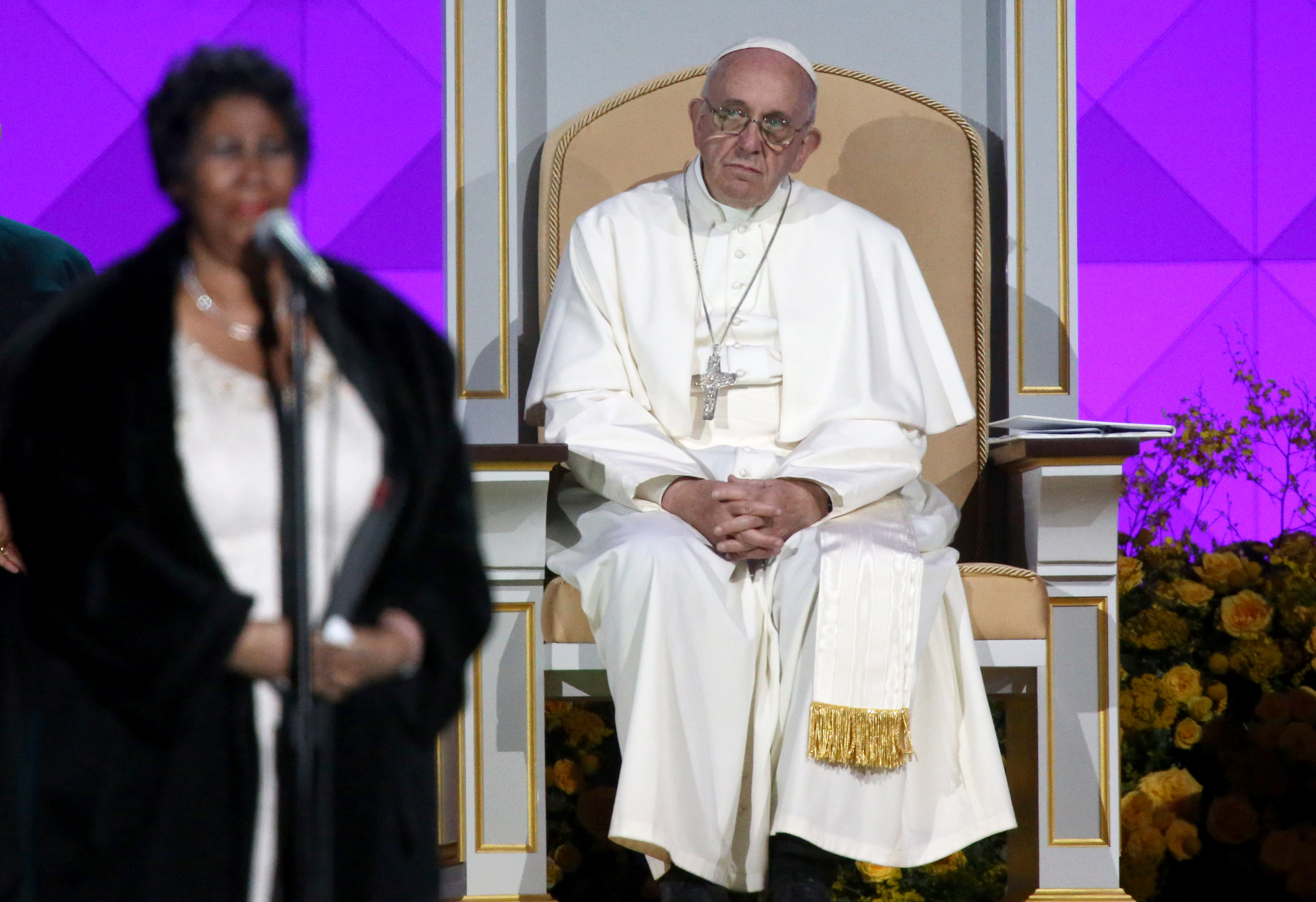 2015: PHILADELPHIA, PA - SEPTEMBER 26: Aretha Franklin performs at the Festival of Families as Pope Francis looks on Septe...