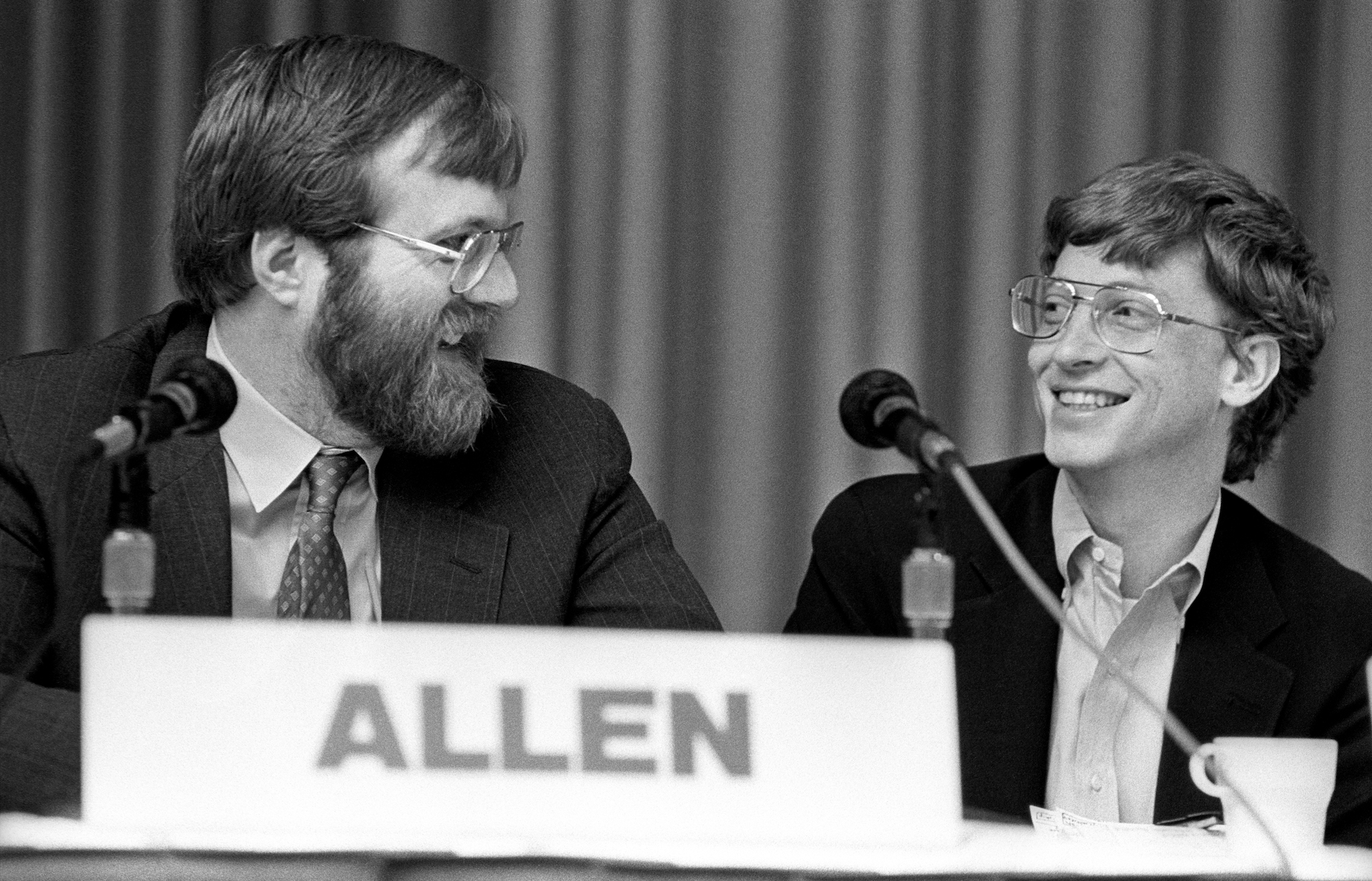 Der Microsoft-Mitbegründer, Geschäftsmann und Kunstsammler Paul Allen starb am 15. Oktober 2018 mit 65 Jahren in Seattle an den Folgen von Lymphdrüsenkrebs. Er gehörte zu den reichsten Menschen der Welt.