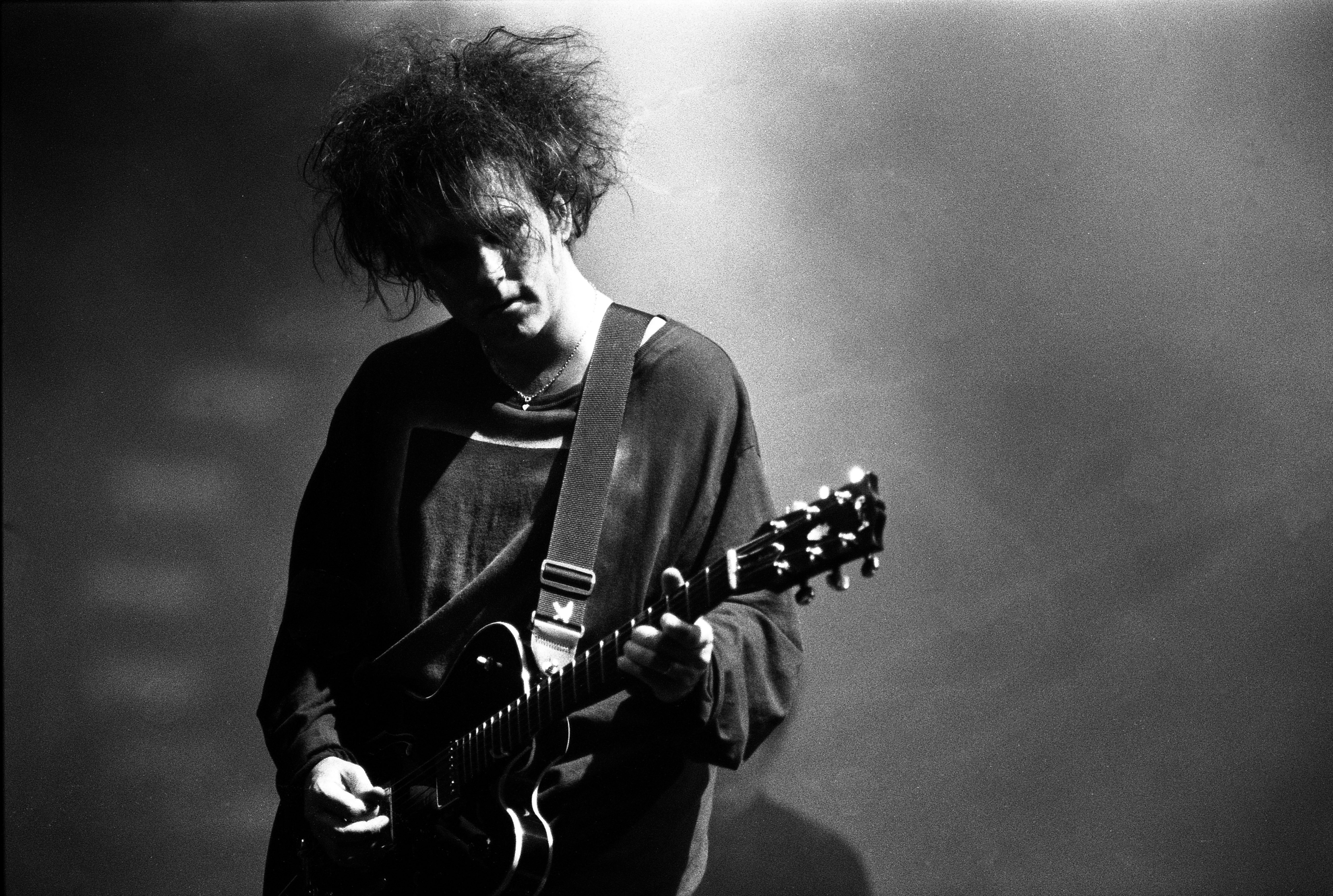 1995 stand Robert Smith mit The Cure auf der Glastonbury-Bühne. 