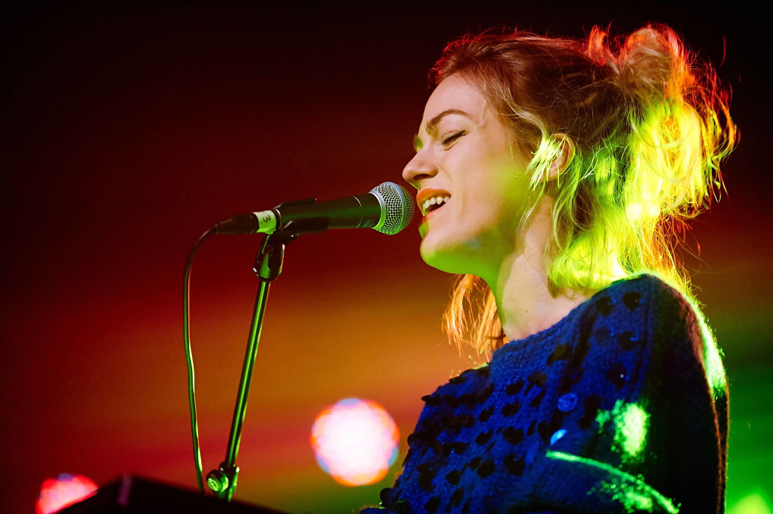 Charlotte Brandi beim Iceland Airwaves Music Festival 2012.