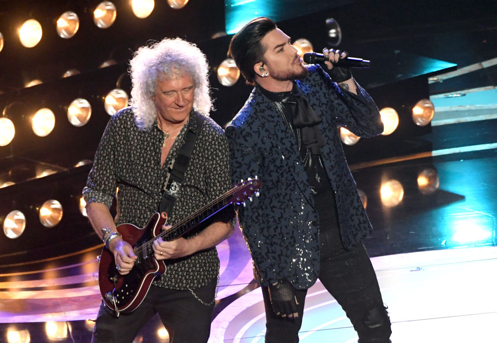 Adam Lambert (links) und Brian May von Queen 2019 in Hollywood