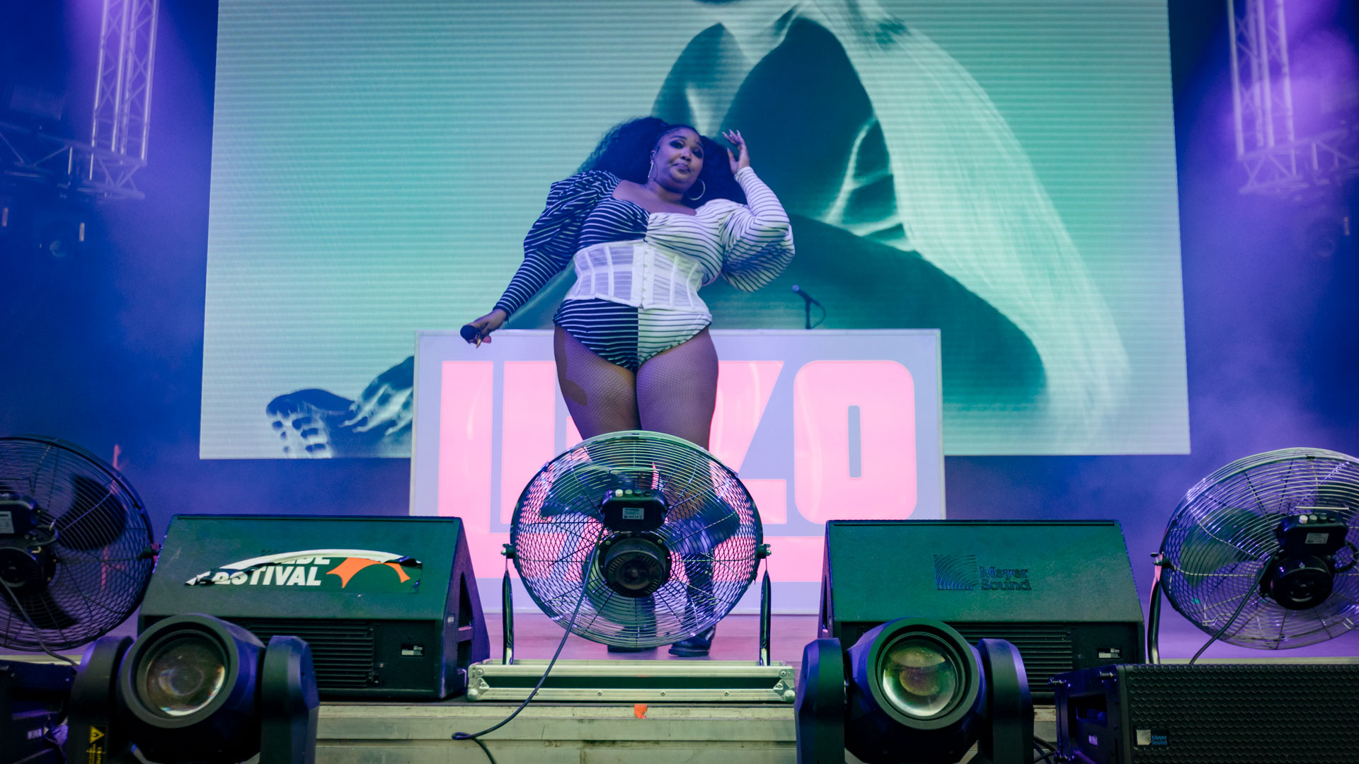 roskilde-2019samstag_lizzo@magneticmeat-18