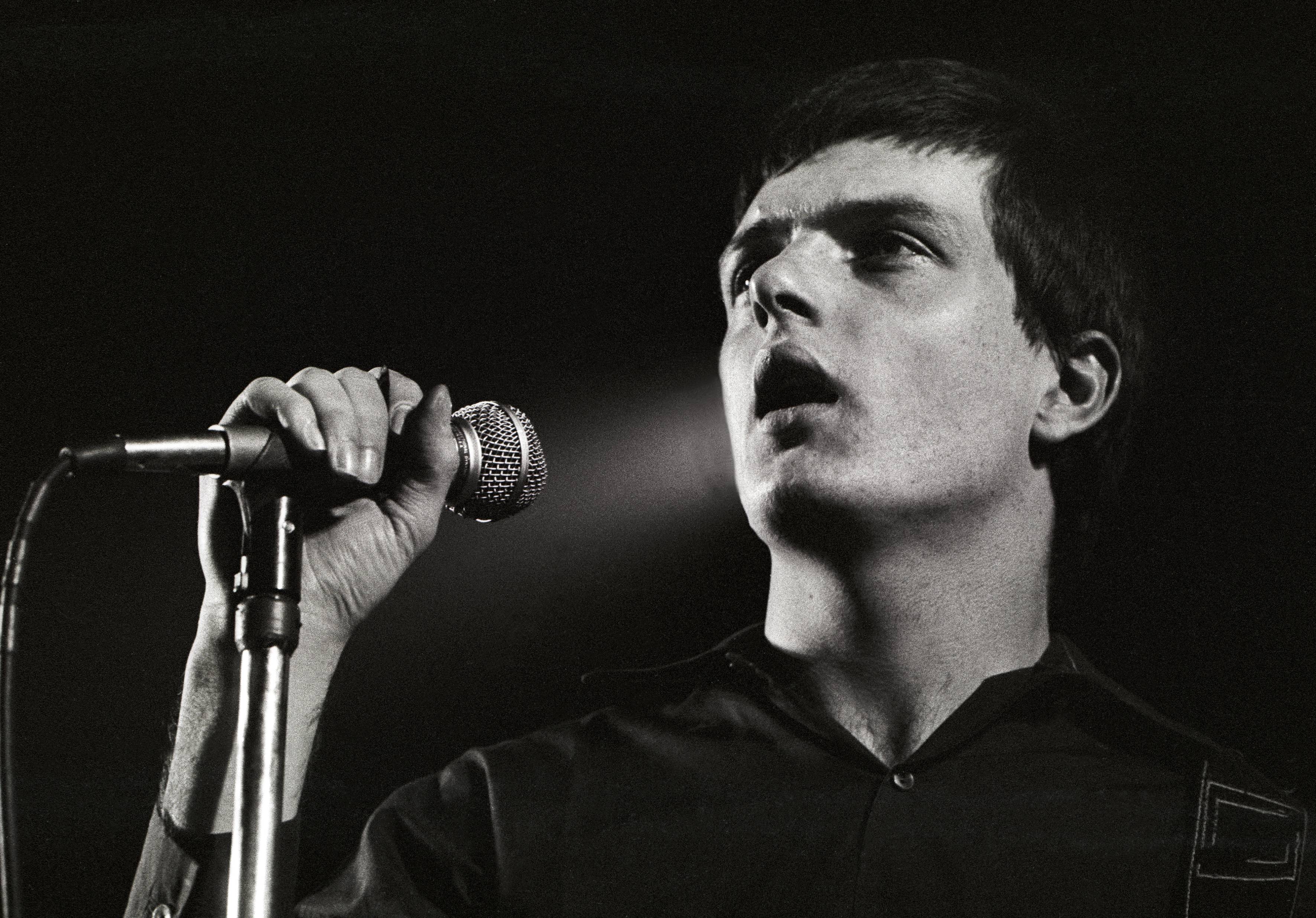 Ian Curtis 1980 live in Rotterdam