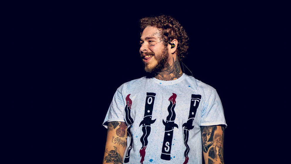 Post Malone Covert Hootie And The Blowfish Fur Das 25 Jubilaum Von Pokemon Musikexpress