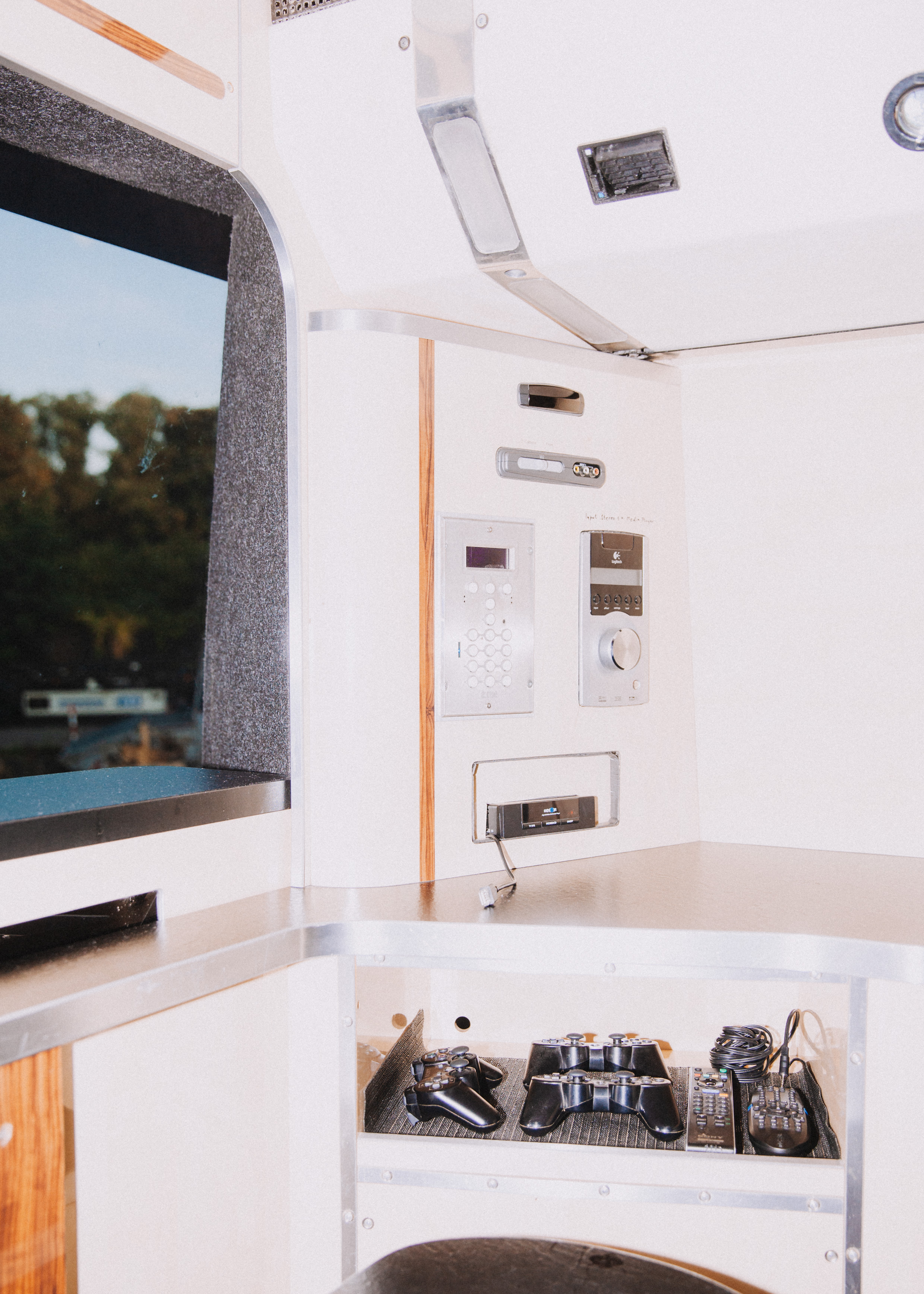 ME_Parcels-MSDockville_MaxHartmann_photo-041-4349