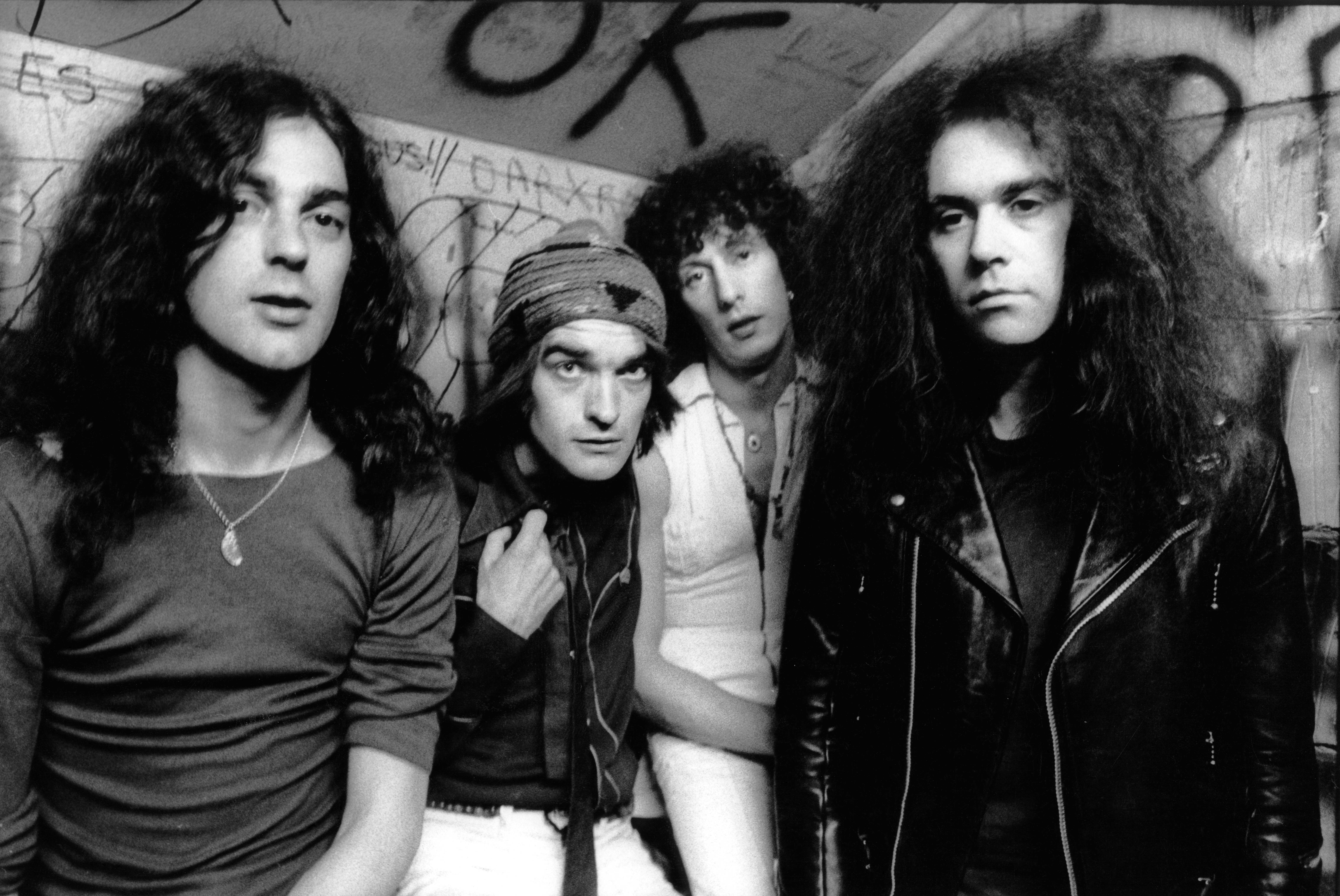 Larry Wallis (rechts), hier mit seiner Band Pink Fairies, war auch der erste Gitarrist bei Motörhead. Der Brite starb am 19. September 2019 mit 70 Jahren.