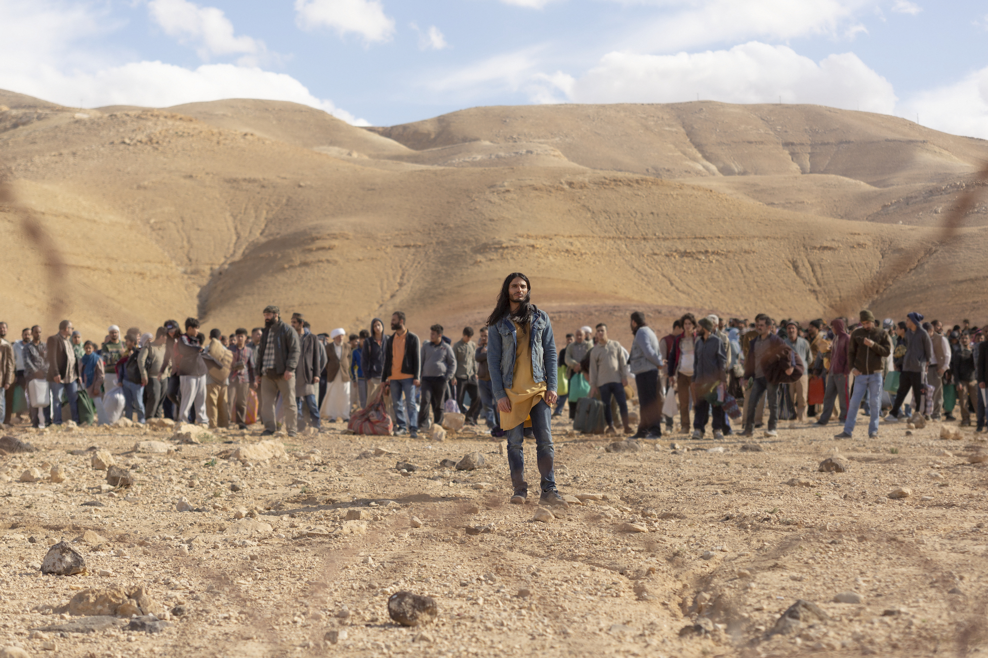 Jesus, Antichrist oder Rockstar? Mehdi Debhi als Al-Massih in der neuen Netflix-Serie „Messiah“