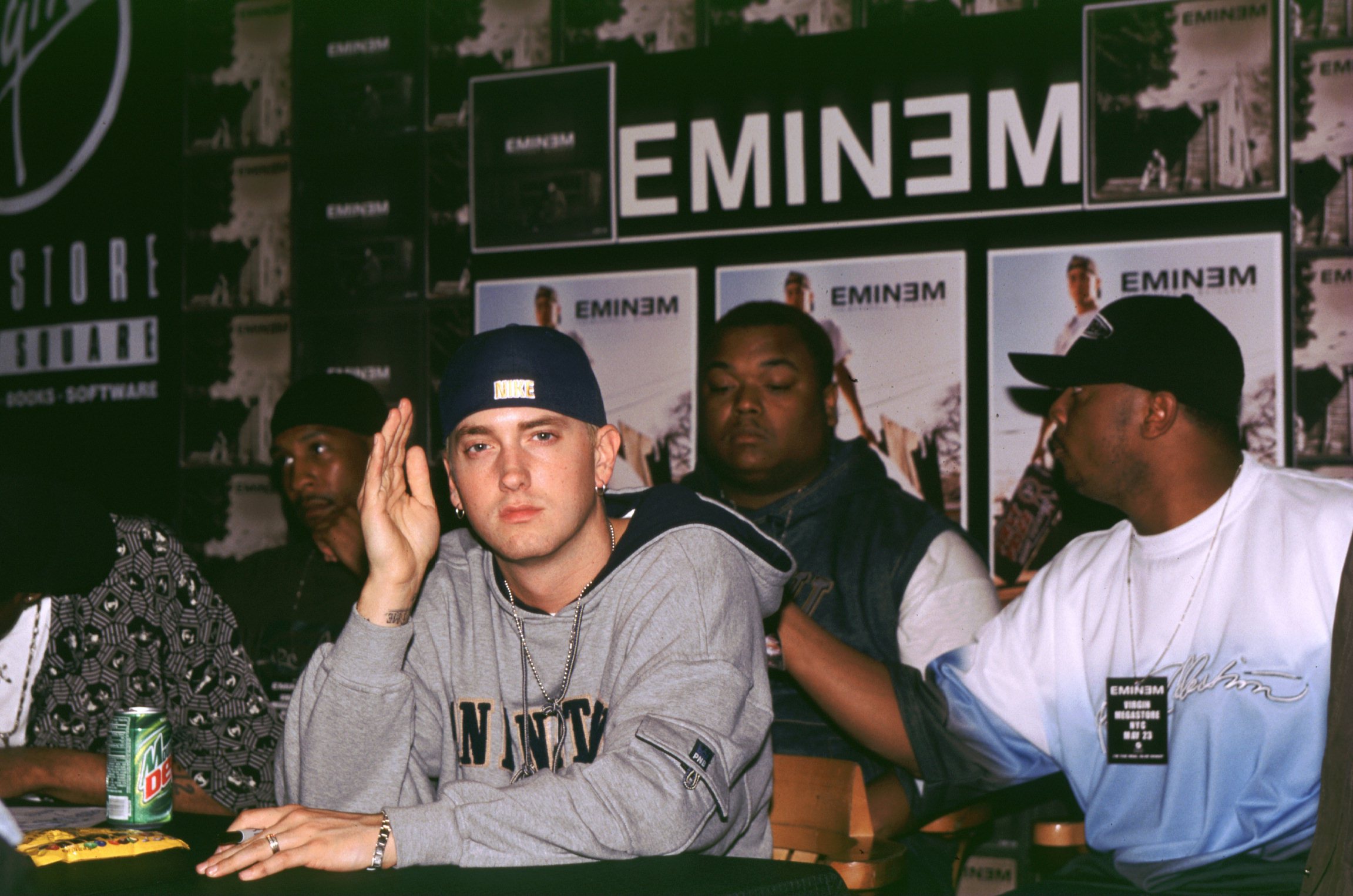 Jung Brutal Genial Eminems The Marshall Mathers Lp Feiert 20 Jahriges Jubilaum